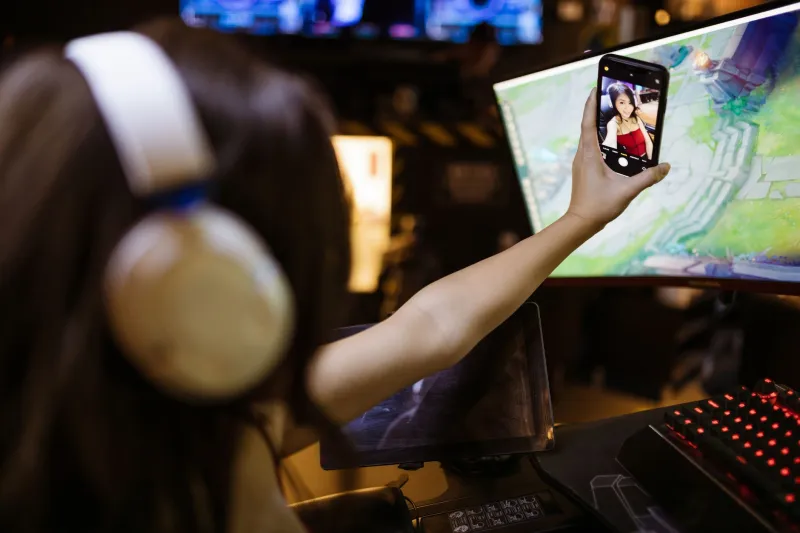 Streaming on a Shoestring: How Southeast Asian Creators Are Leaving US Influencers in the Dust